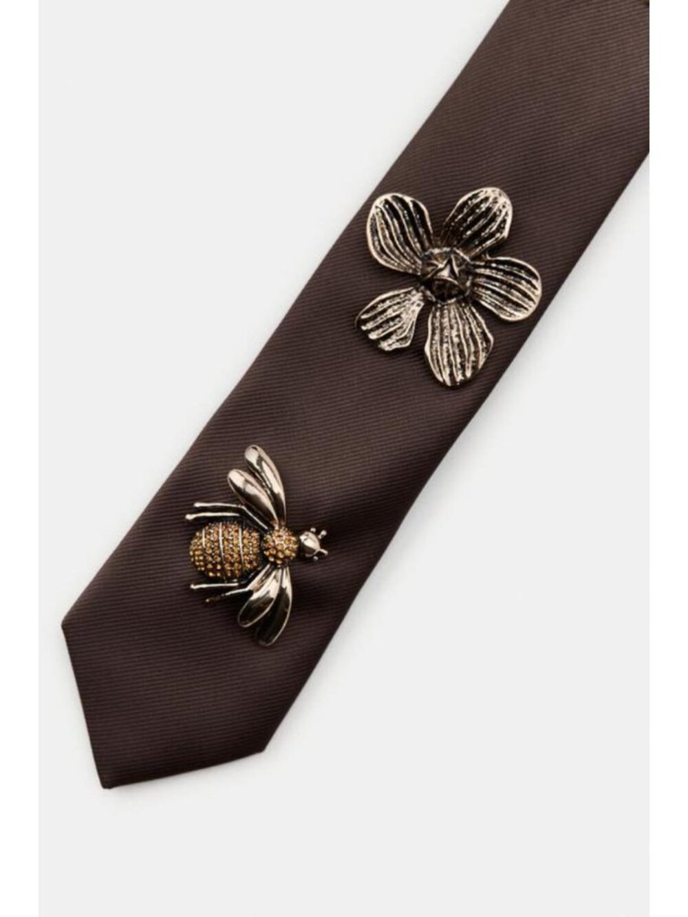 ZARA PLAIN TIE BUTTERFLY FLOWER BROOCHES - Picture 3 of 4